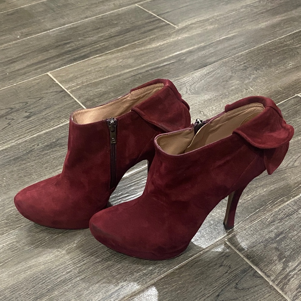 Pura Lopez suede Burgundy Ankle Boots
